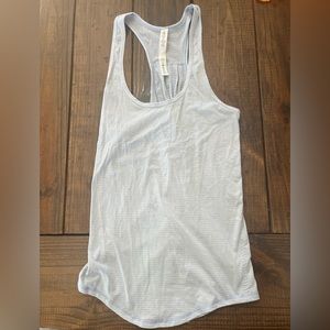 Lululemon tank size 4